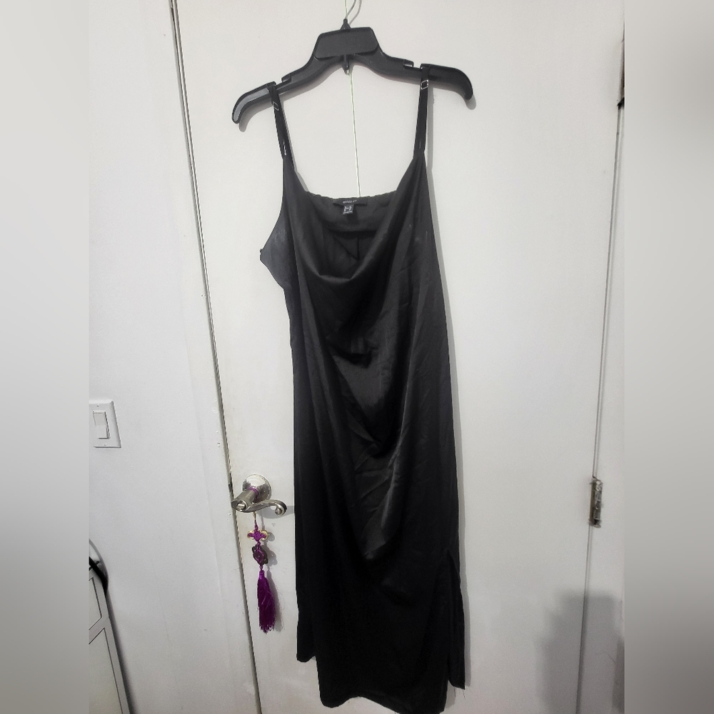 Silk dress with slit